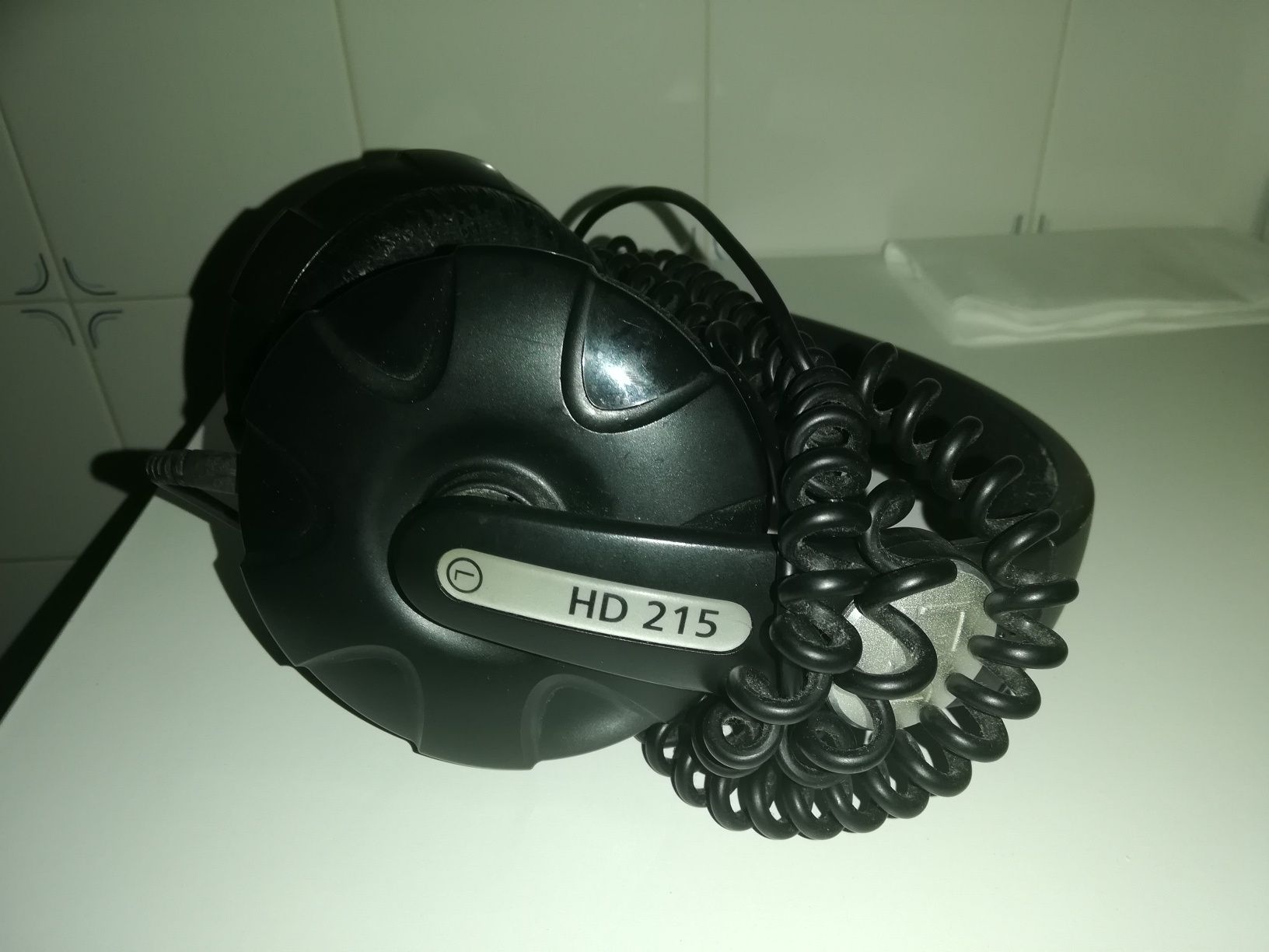 Auscultadores Sennheiser HD 215