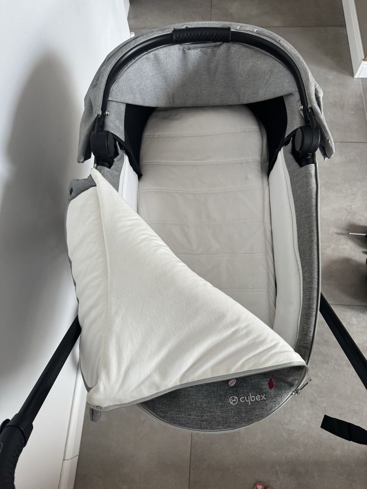 Cybex Priam 4.0 2w1 Koi / Black Matt