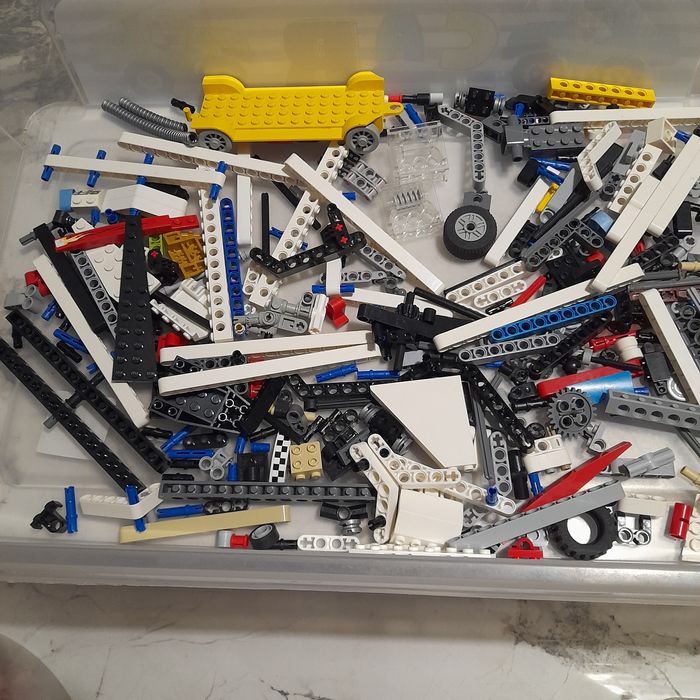 Lego technic, оригінал. Вага 3,15 кг. 700 грн за 1 кг
