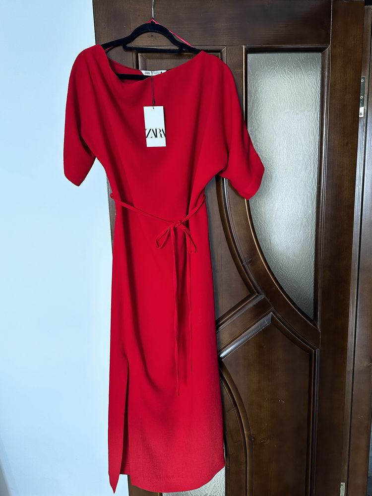 Довга сукня міді з вирізом Zara розмір S