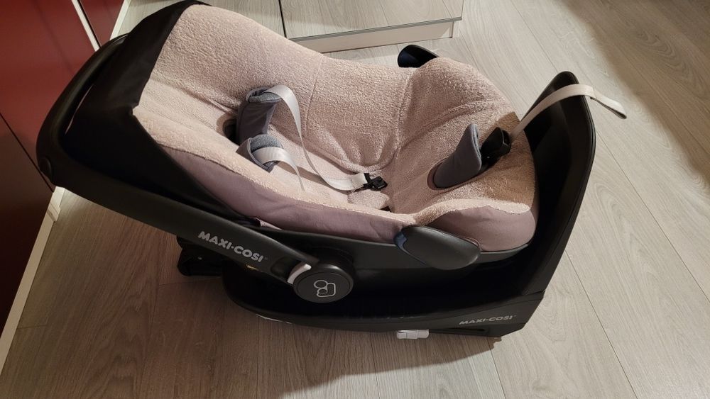 Fotelik samochodowy 0-13 kg - łupina - MAXI COSI + baza