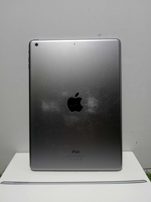 Apple iPad Air 1 (A1474/16 ГБ/Bat 100%) (3)