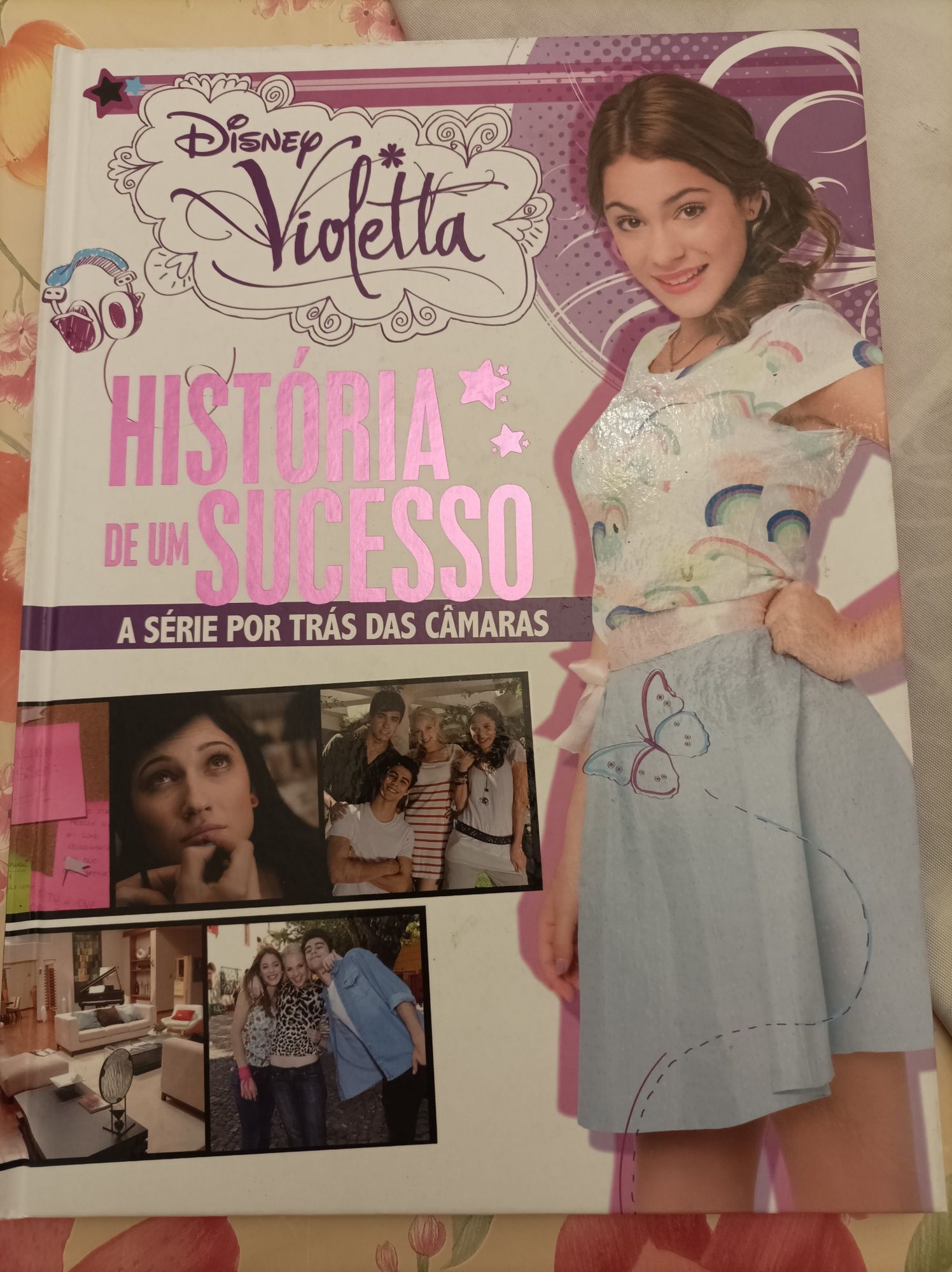Livro 'Disney Violetta-Historia de um Sucesso'