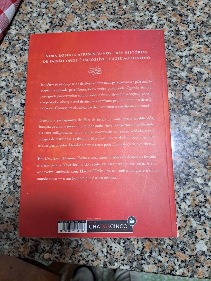 Livro de Nora Roberts - Destinos de Paixão