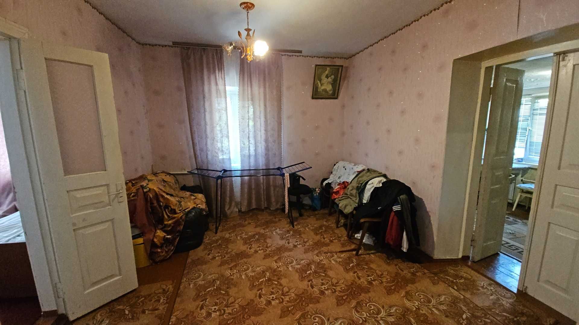 Цегляний будинок, в місті Яготин - всі комунікації. Є ВІДЕООГЛЯД