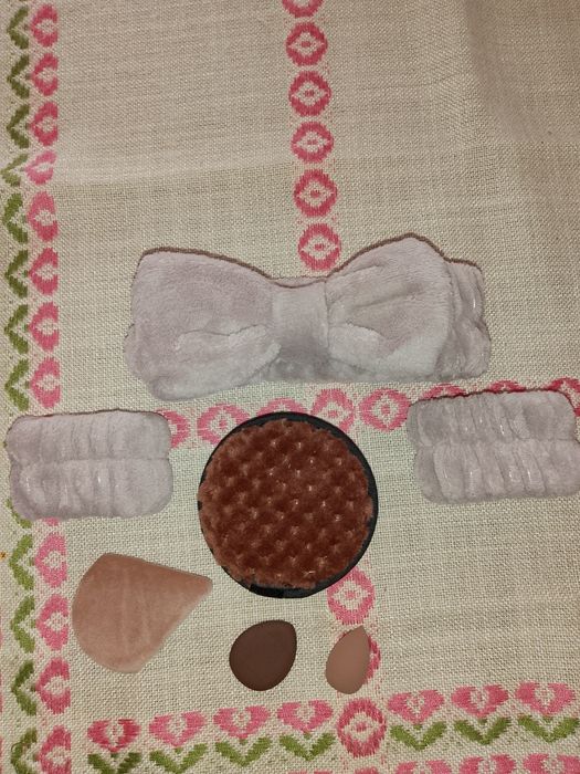 Zestaw akcesoriów do makijażu