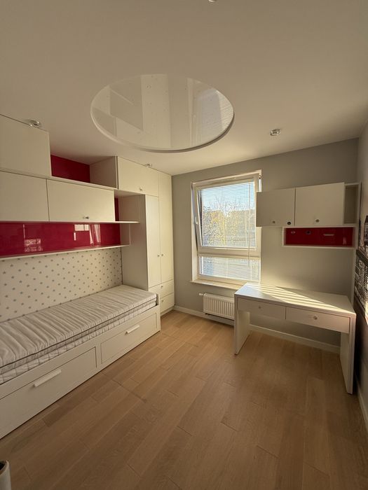 Komplet mebli do pokoju dziecięcego