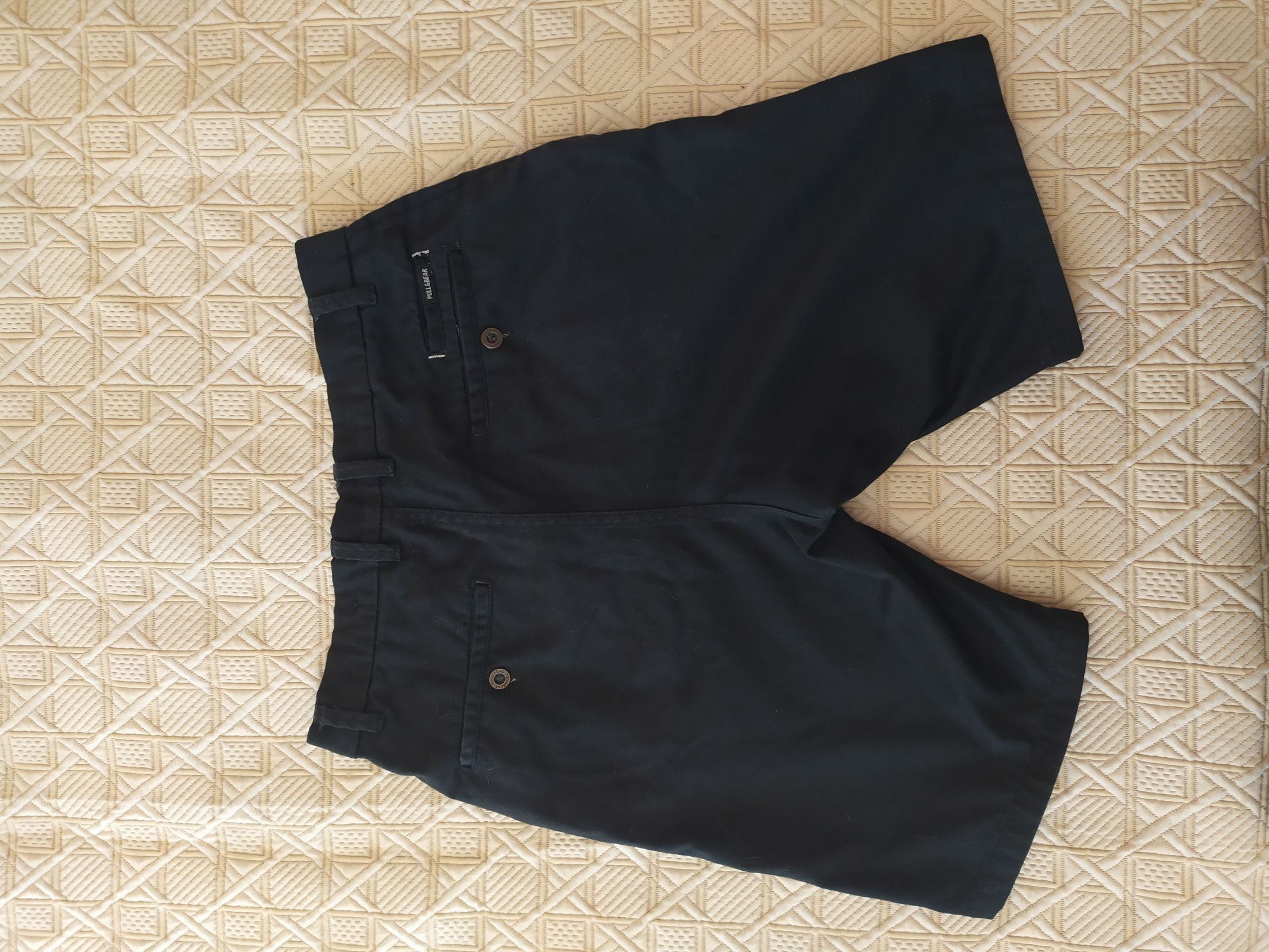 Calças sarja preta + Bermudas azul marinho Pull & Bear