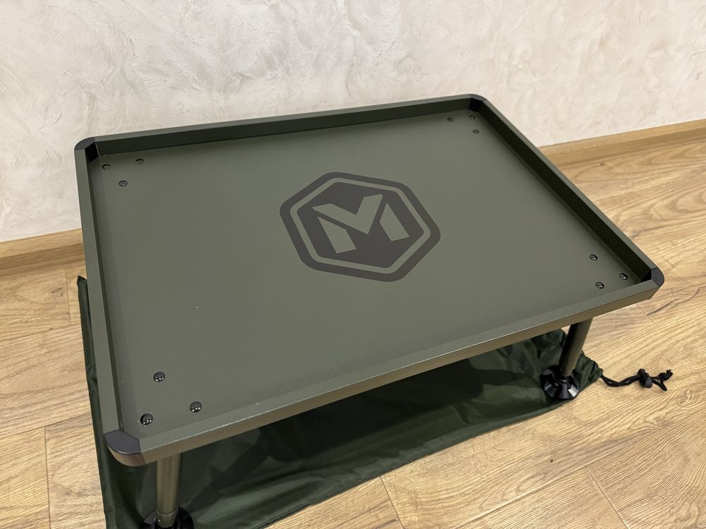 Столик монтажний риболовний туристичний Mivardi Bivvy Professional XL