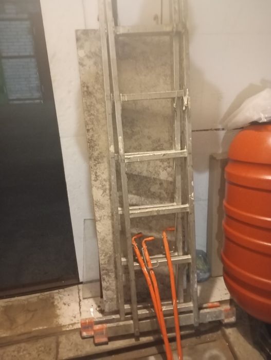 Лиса строительные