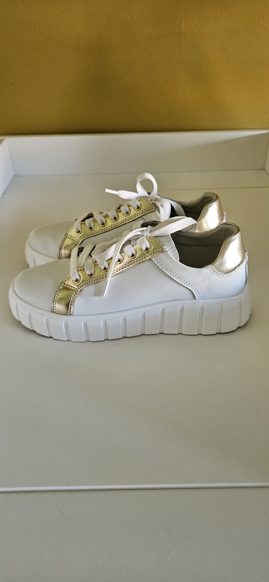 Sneakersy na platformie Venezia