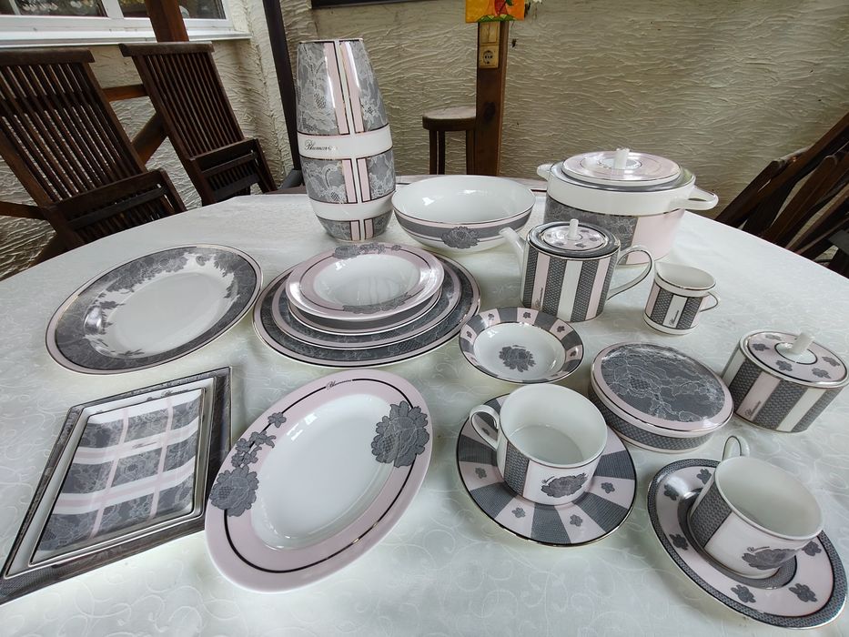 Посуд від  Bluemarine