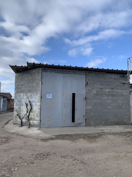 Продам гараж 32кв.метра на 2-авто