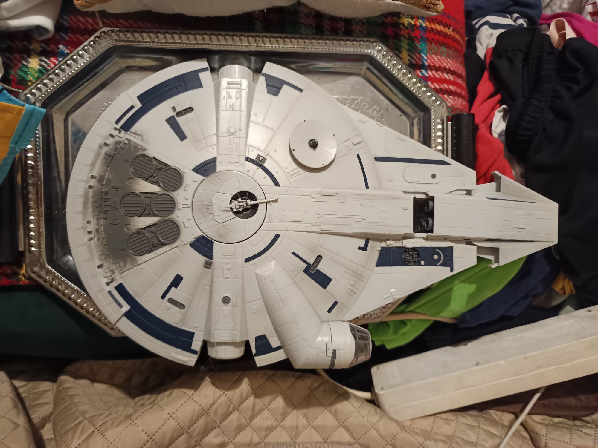 Nave Millennium Falcon com Luz e Som Star Wars Micro Galaxy Squadron 2