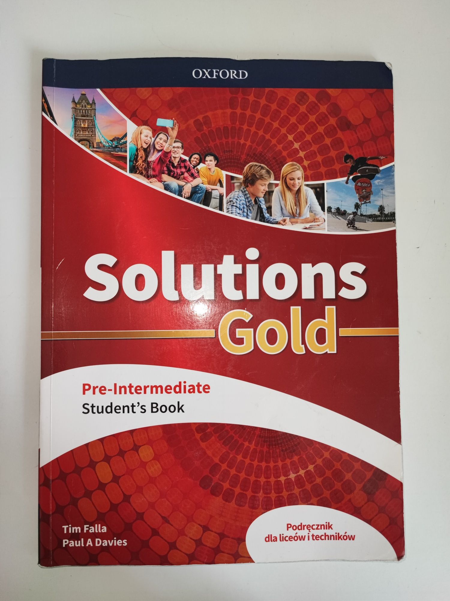 Solutions gold podręcznik do angielskiego