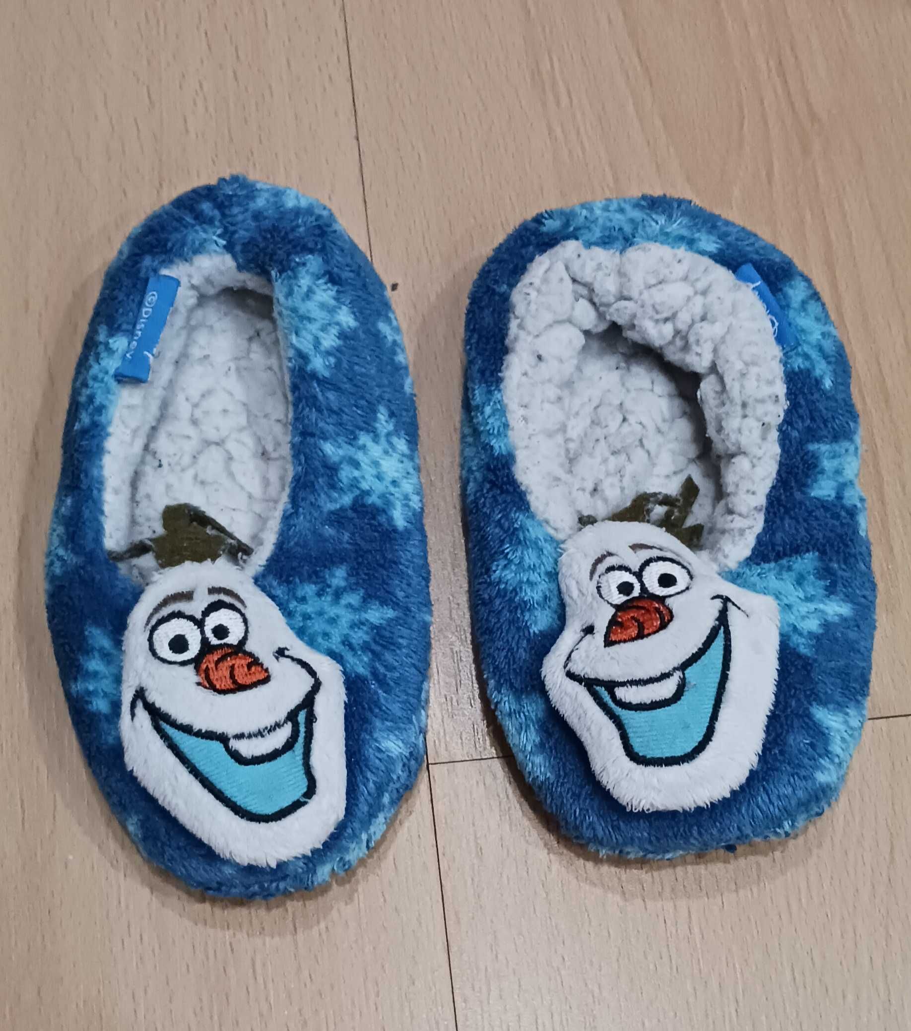 Lote de pantufas para criança