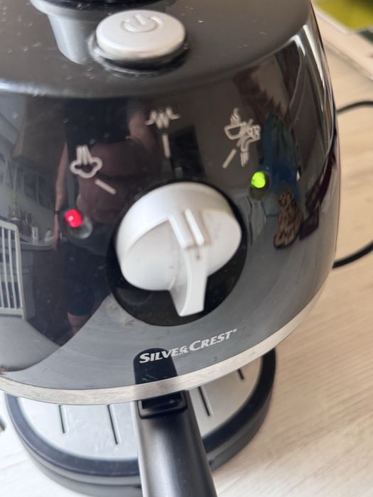 Ciśnieniowy ekspers do kawy SliverCrest SEM1100A2