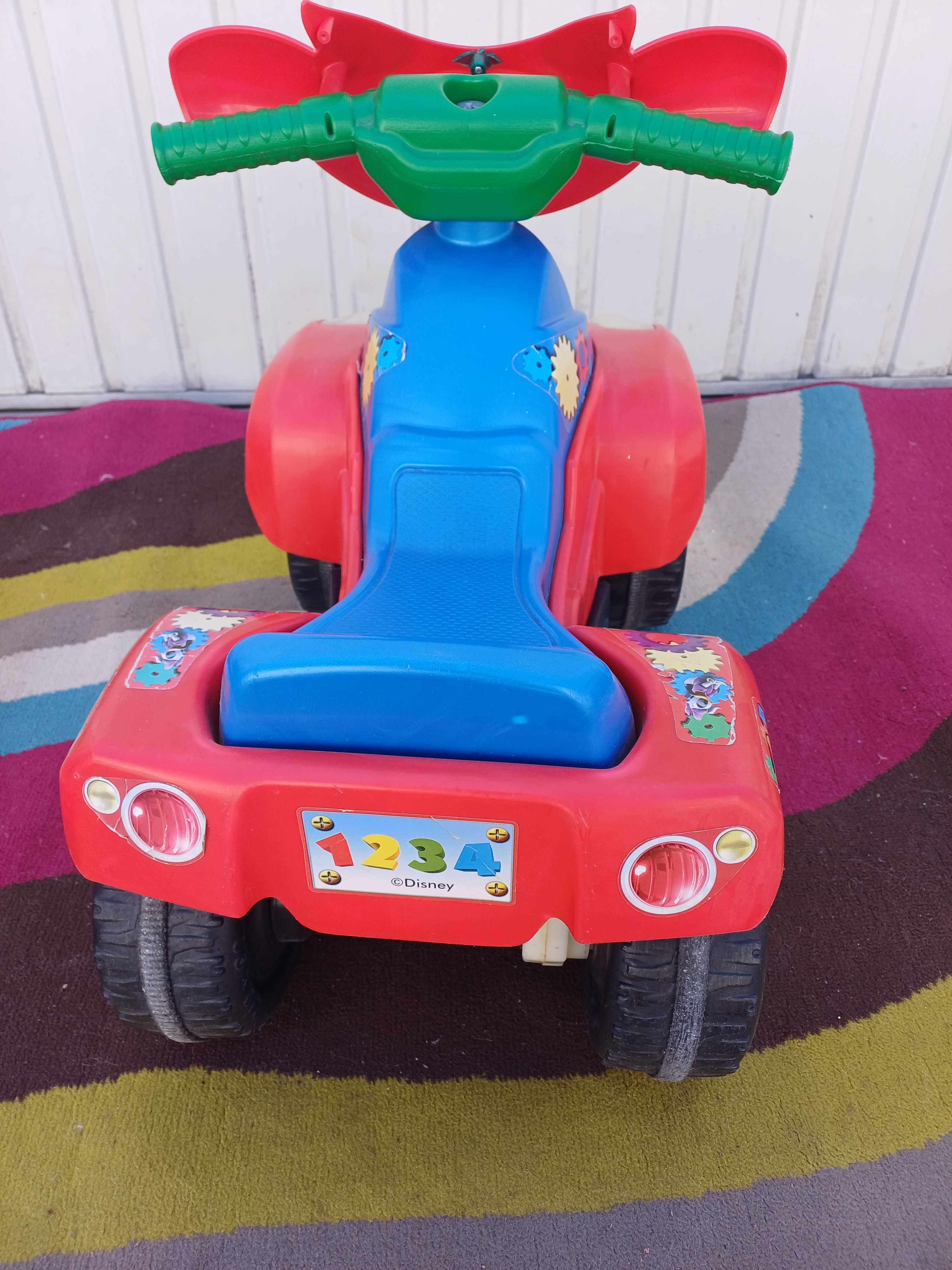 Moto 4 para criança até aos 4 anos