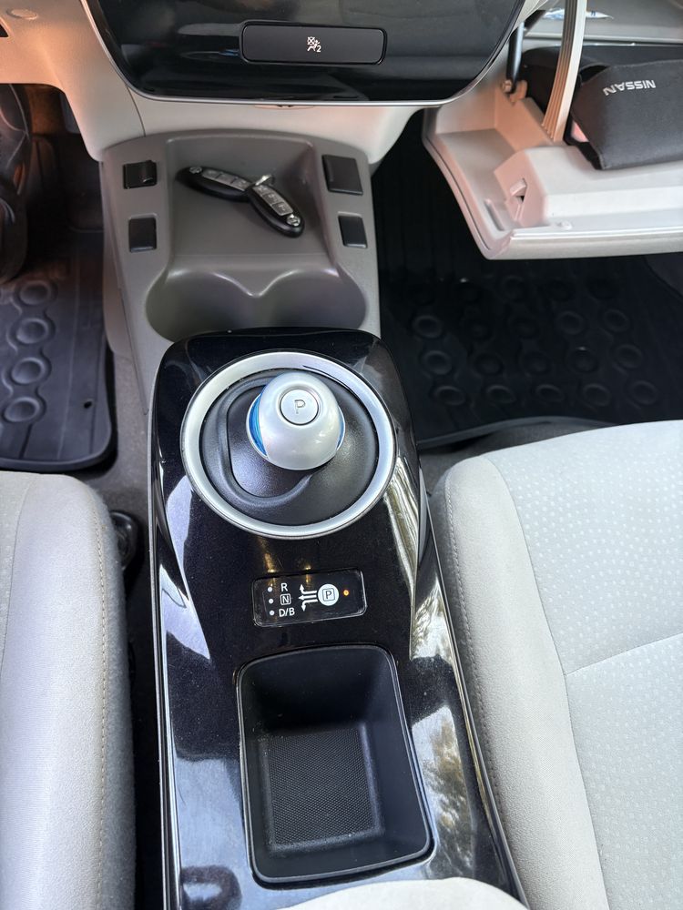 Nissan Leaf 2013 Рестайлінг