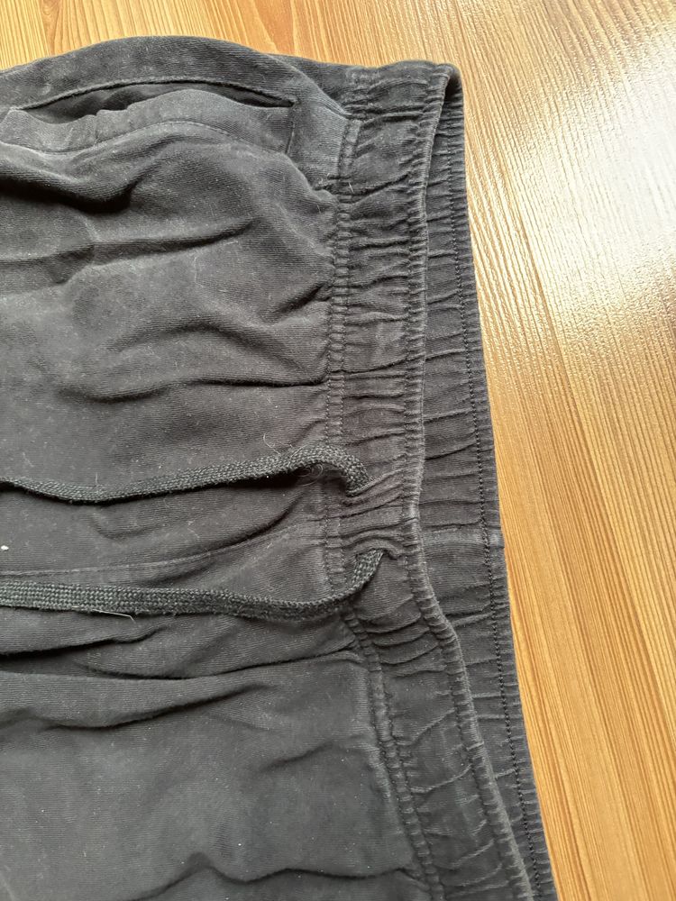 czarne dresy nike