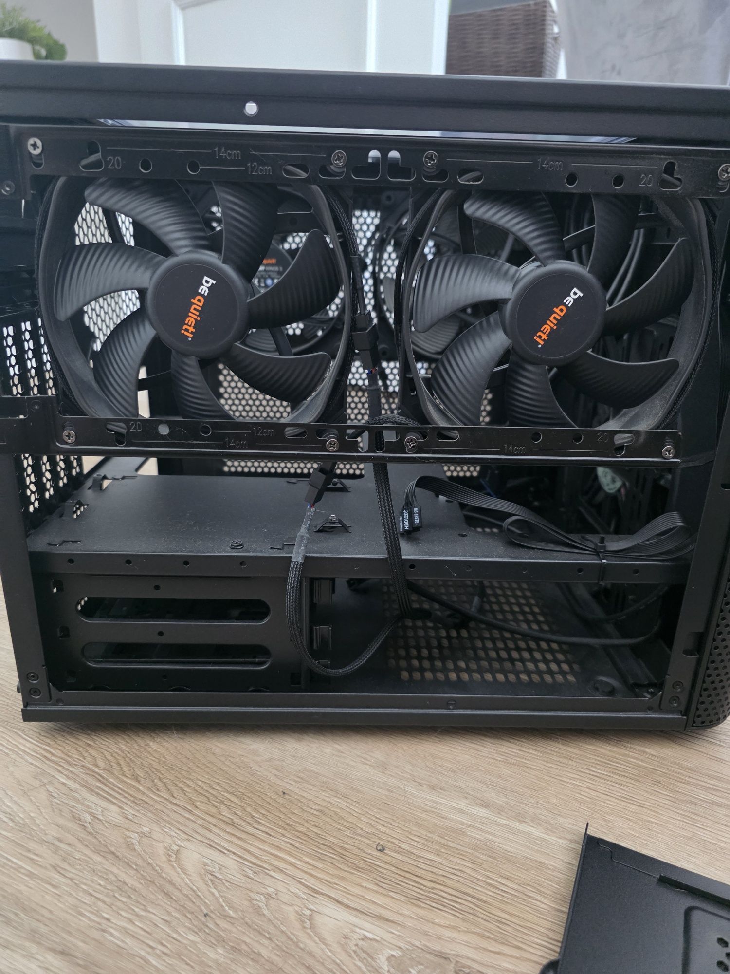 Thermaltake Core V21 - Caixa PC (inclui 4 fans)