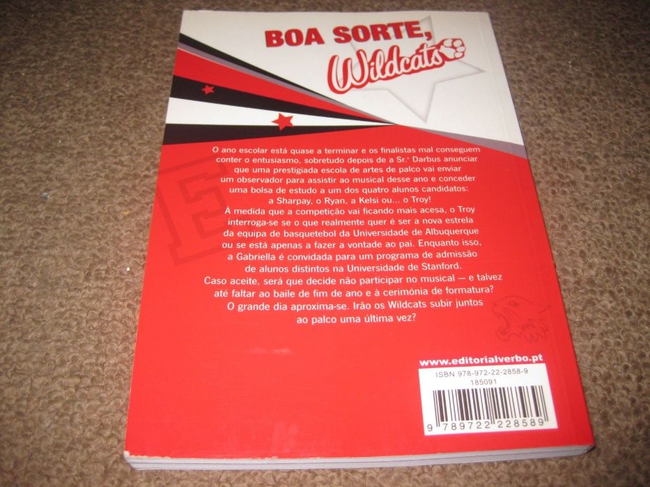 Livro "High School Musical 3-Último Ano"