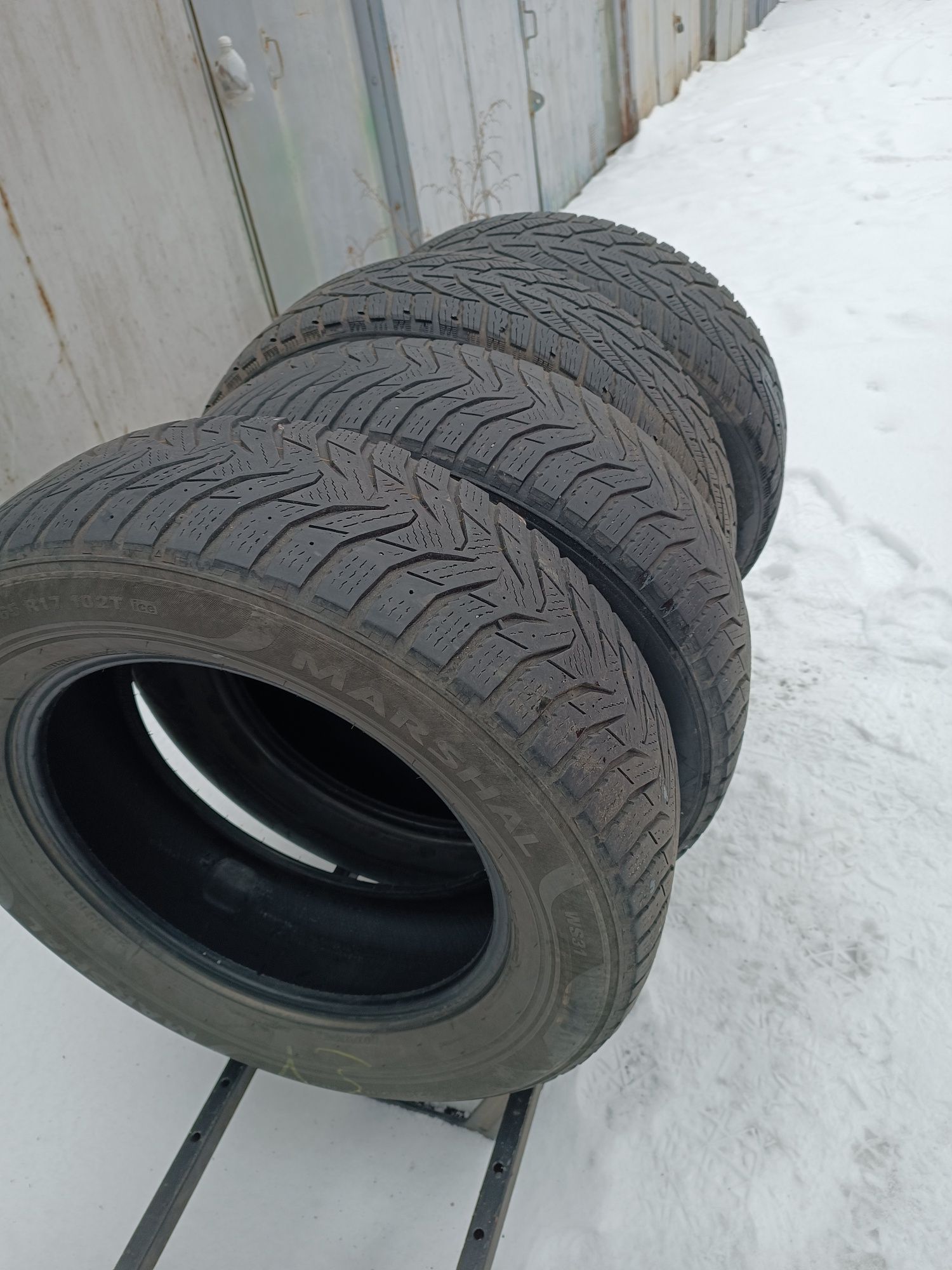 225/65 R17 комплект