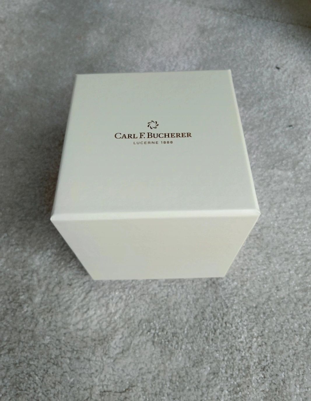 Carl Bucherer zegarek nowy damski
