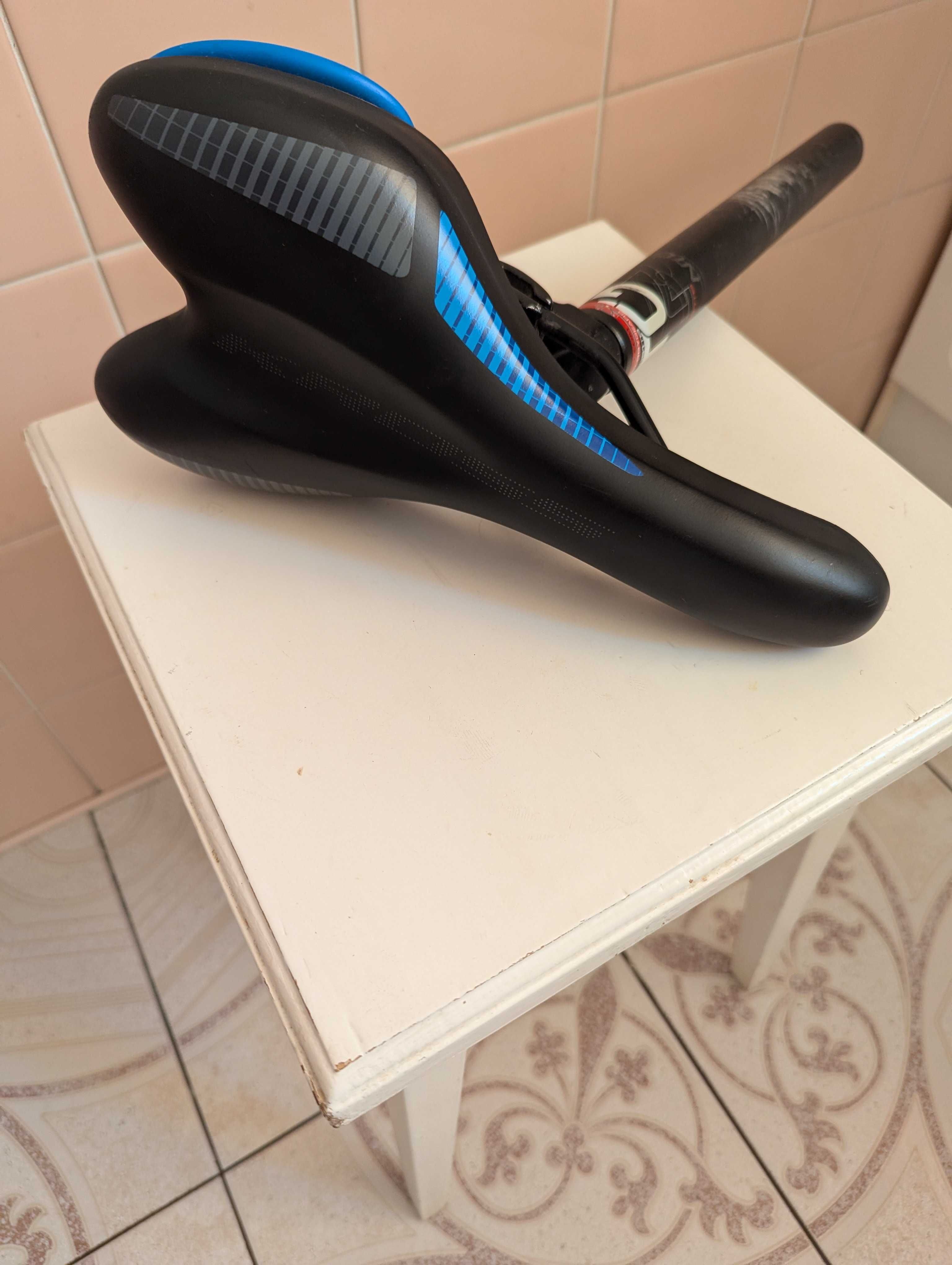 Siodełko silikonowe CRISS do roweru - z rurką