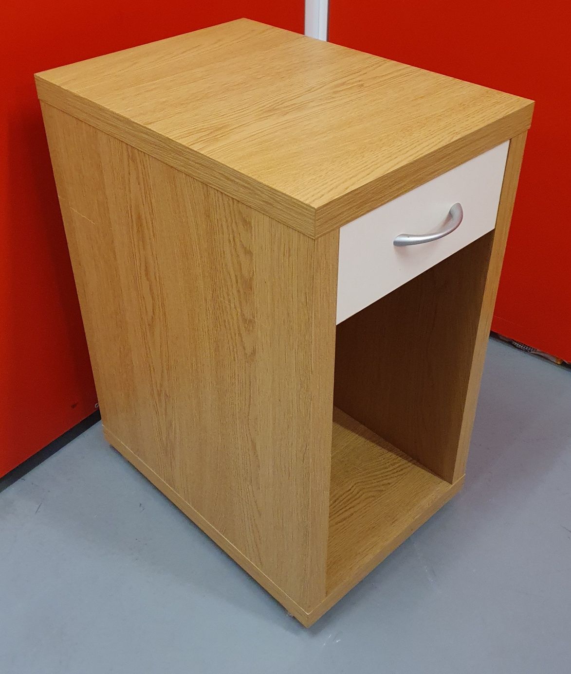 Komoda na komputer z szufladą na kółkach Ikea