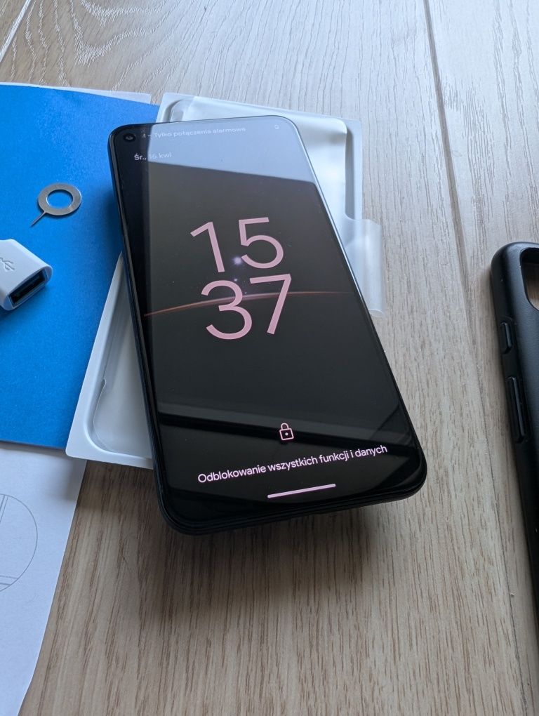 Google Pixel 5 plus spigen