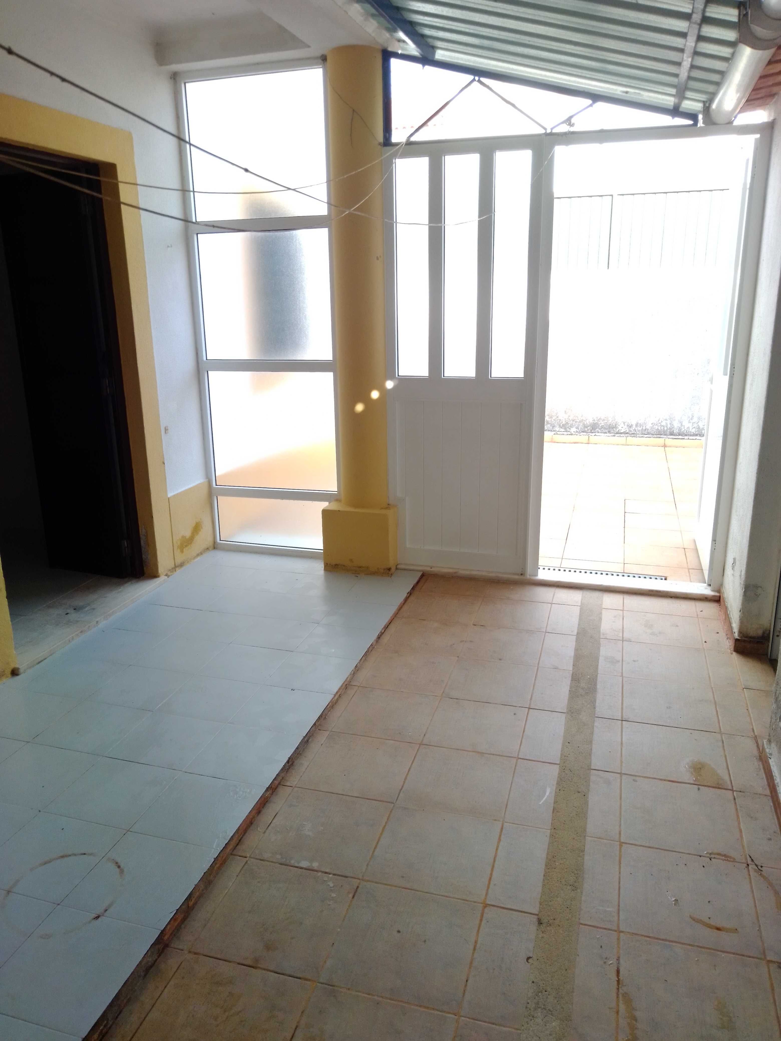 Apartamento T2 C/ Terraço