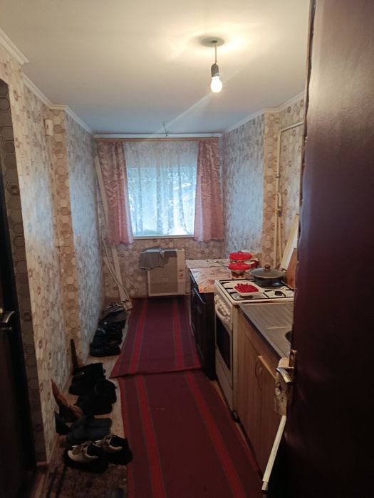 Продам квартиру( барачному домі)