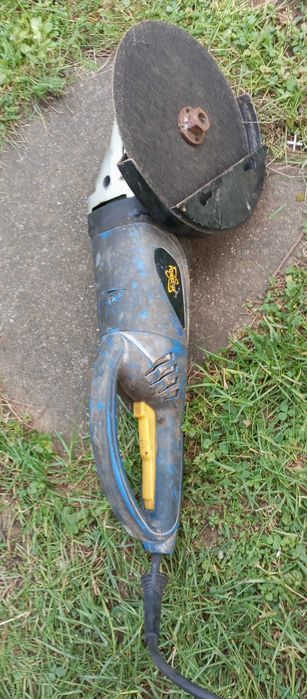 Fleksa 230 wybija bezpiecznik