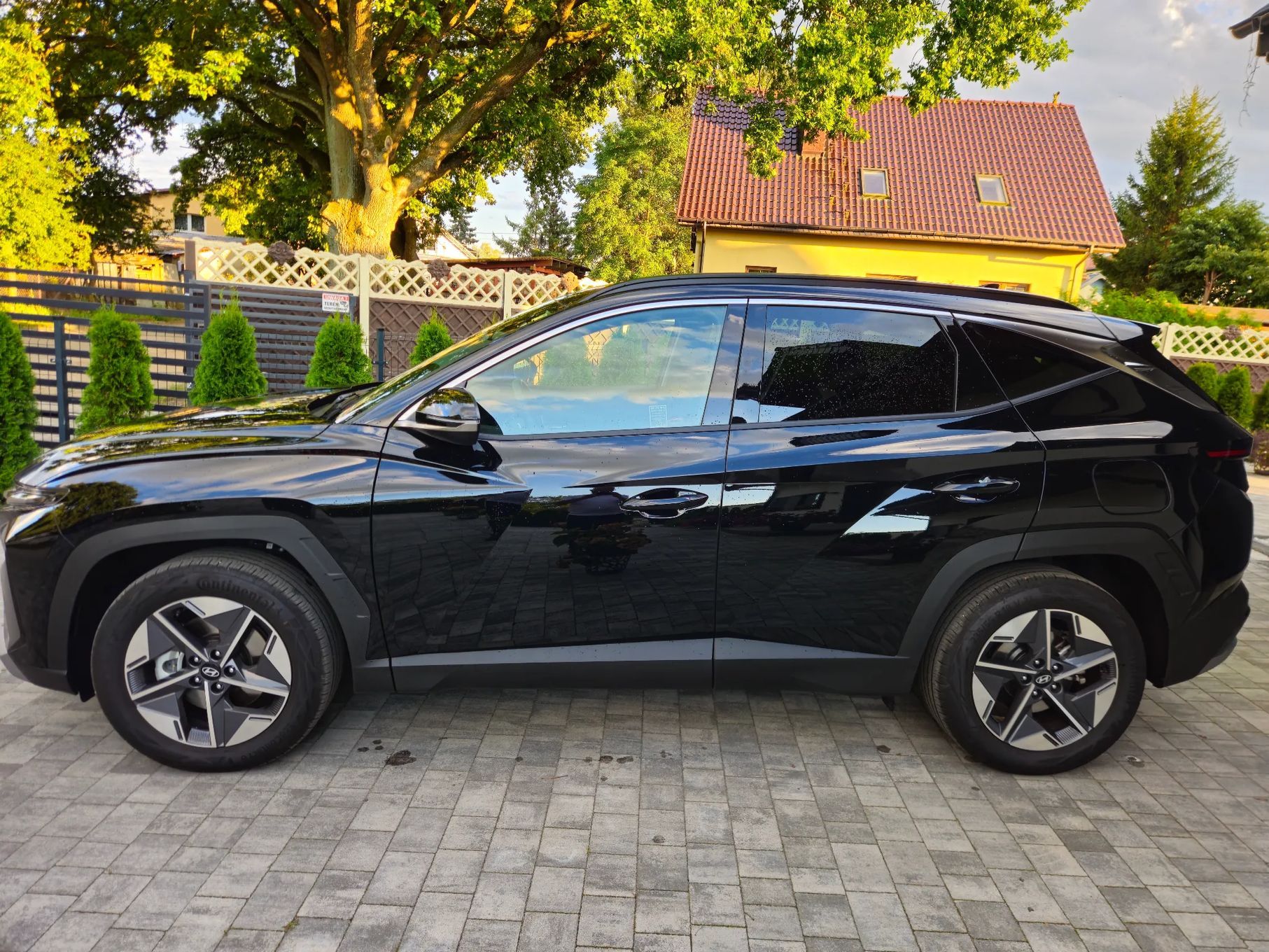 Hyundai Tucson Hyundai Tucson 1.6 hev hybryda 215 koni wersja smart + pakiet led