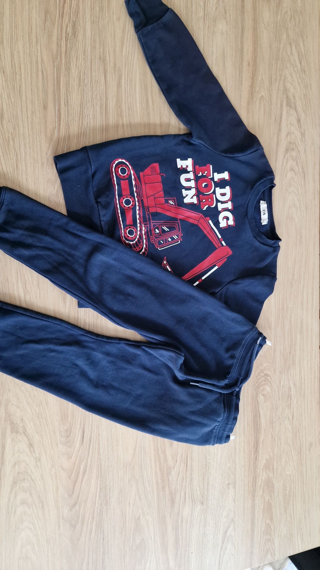 Dresy granatowe c&a 122 stan bardzo dobry