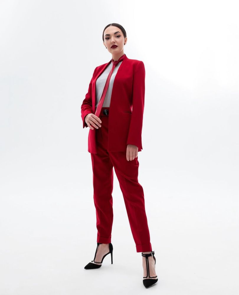 Костюм Zara*брючний*бордовий*червоний
