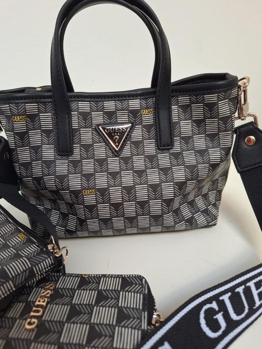 Torebka damska Guess stan nowa !!!