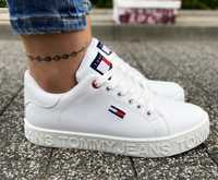 Tommy Hilfiger. Rozmiar 39. Białe. MUST HAVE