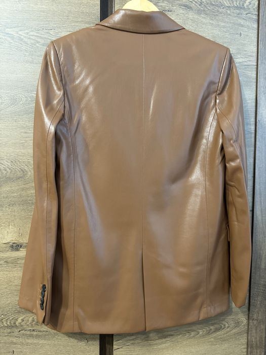 Прямий жакет під шкіру від Zara
