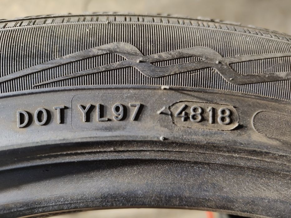 235/45R18 98 V Nokian WR R4     Z452/170A