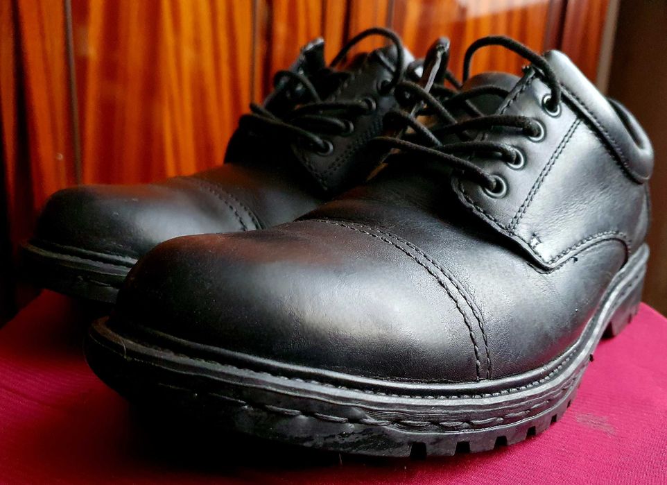 Продам оригинальные туфли Clark's идеальные-толстая мягкая подошва