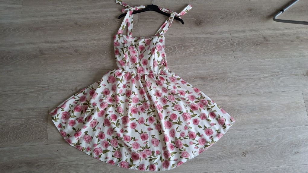 Letnia sukienka mini rozmiar uniwersalny