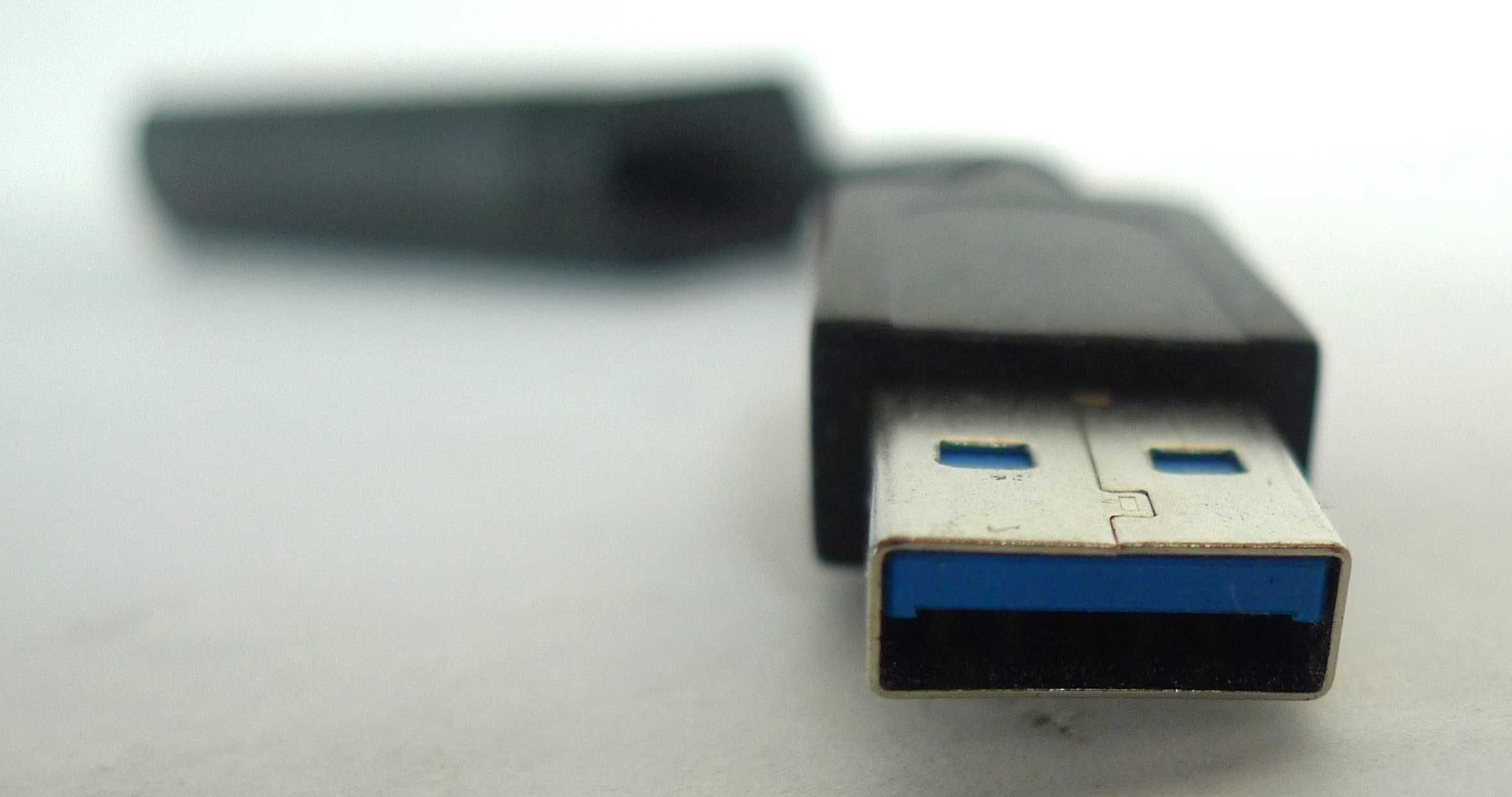 Karta sieciowa PC Amazon Basics USB RJ45 zewnętrzna przewodowa