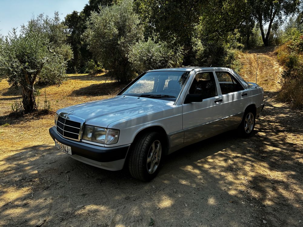 Mercedes 190d.