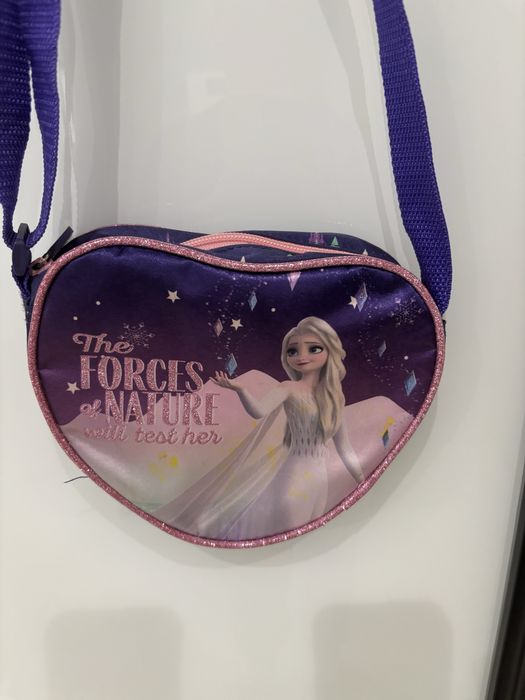 Bal przebierańców strój Elza Kraina Lodu choinka hallowen śnieżynka