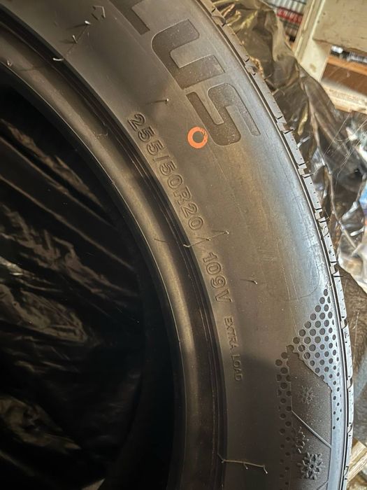 Резина зимова r20 255/50 109V XL APLUS A702