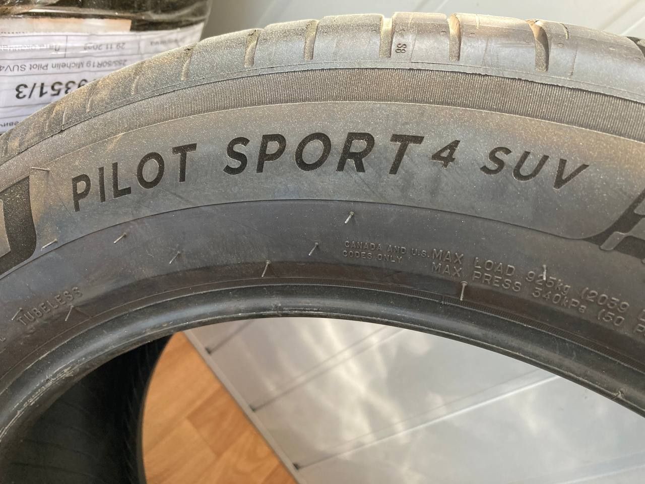 Комплект шин Michelin Pilot Sport SUV4