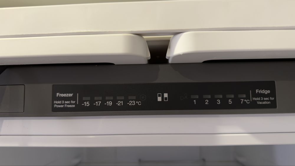 Frigorífico Combinado SAMSUNG No Frost - 178 cm - 290 L - Inox