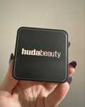 Puder Huda Beauty